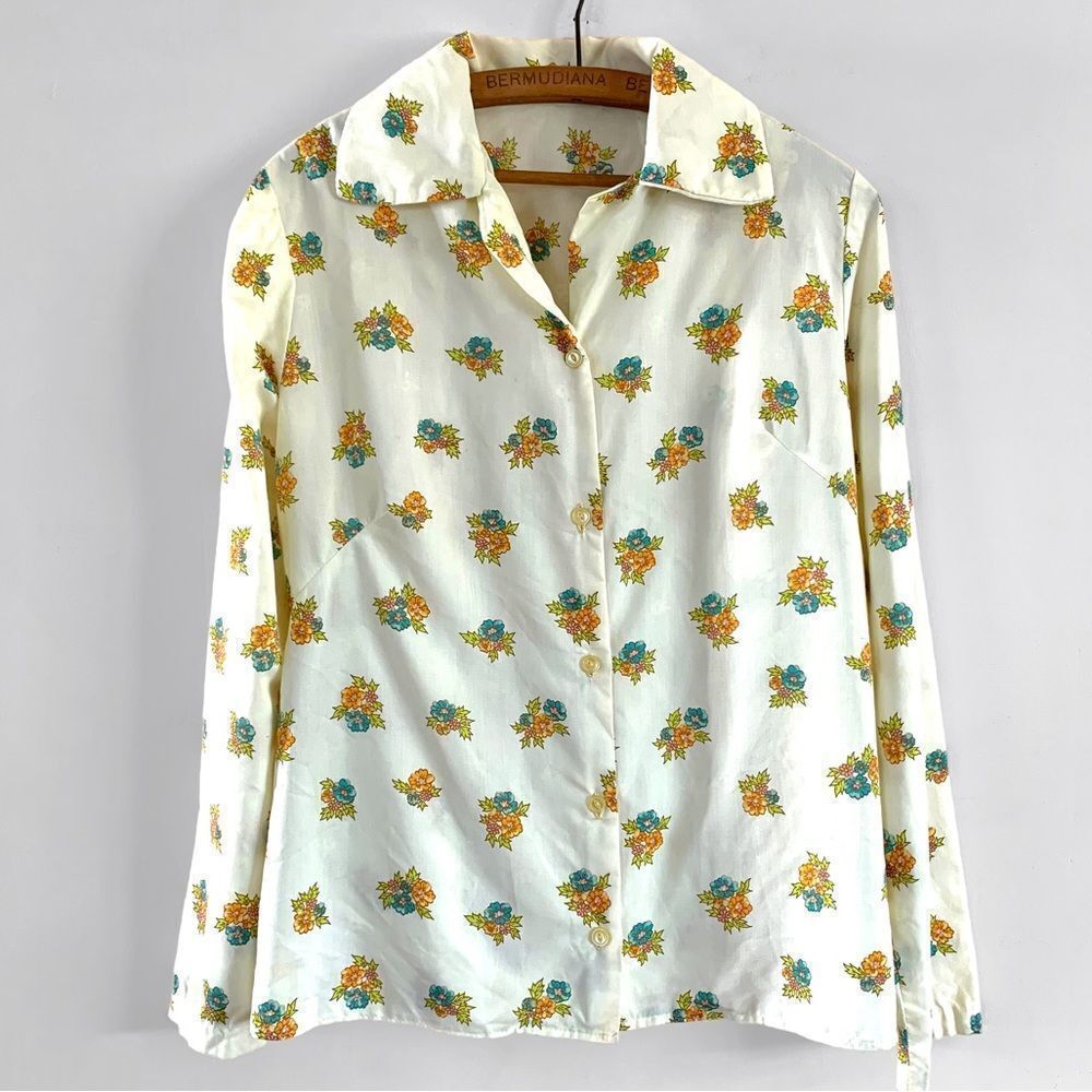 Vintage 1970’s Floral Print Collared Shirt